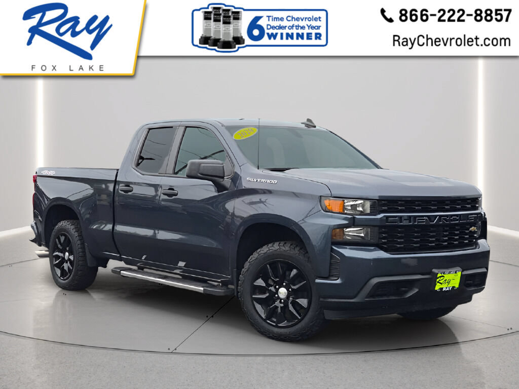 Used 2020 Chevrolet Silverado 1500 Custom w/ Custom Value Package AWD/4WD image 1