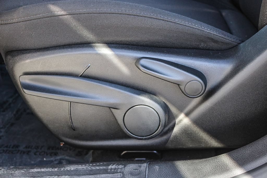 Used 2023 Jeep Renegade Latitude AWD/4WD image 21