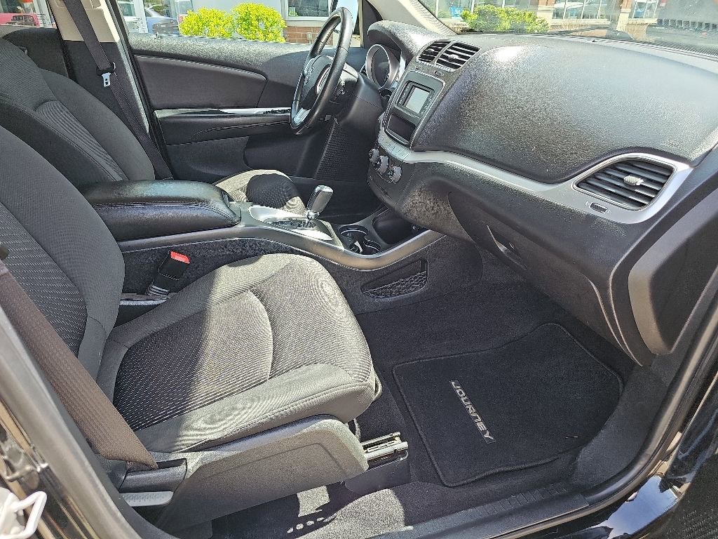 Used 2018 Dodge Journey SE AWD/4WD image 26