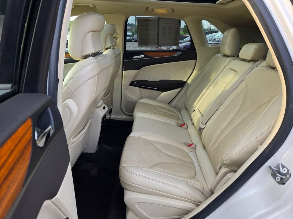 Used 2016 Lincoln MKC Reserve w/ Lincoln MKC Climate Package FWD image 28