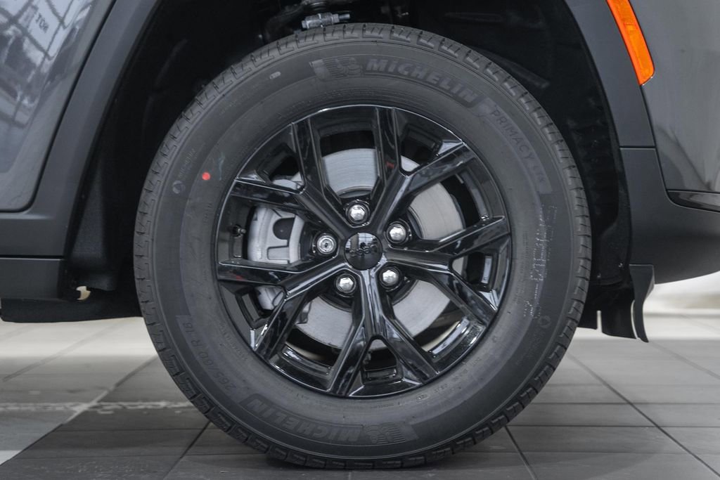 New 2025 Jeep Grand Cherokee L Altitude image 15