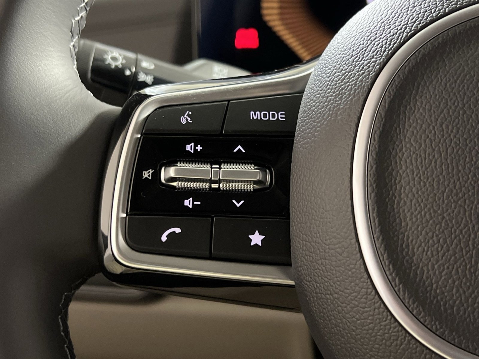 New 2026 Kia Carnival LXS image 29