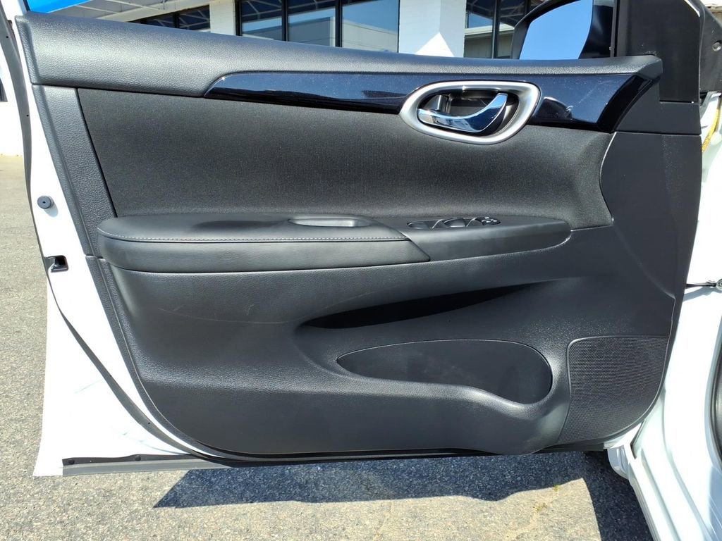 Used 2019 Nissan Sentra SV FWD image 8