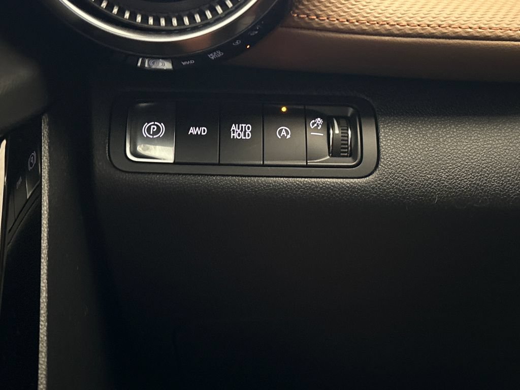Used 2025 Chevrolet Equinox ACTIV w/ Safety and Technology Package AWD/4WD image 53