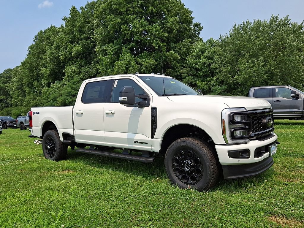 New 2026 Ford F250 Lariat w/ Black Appearance Package