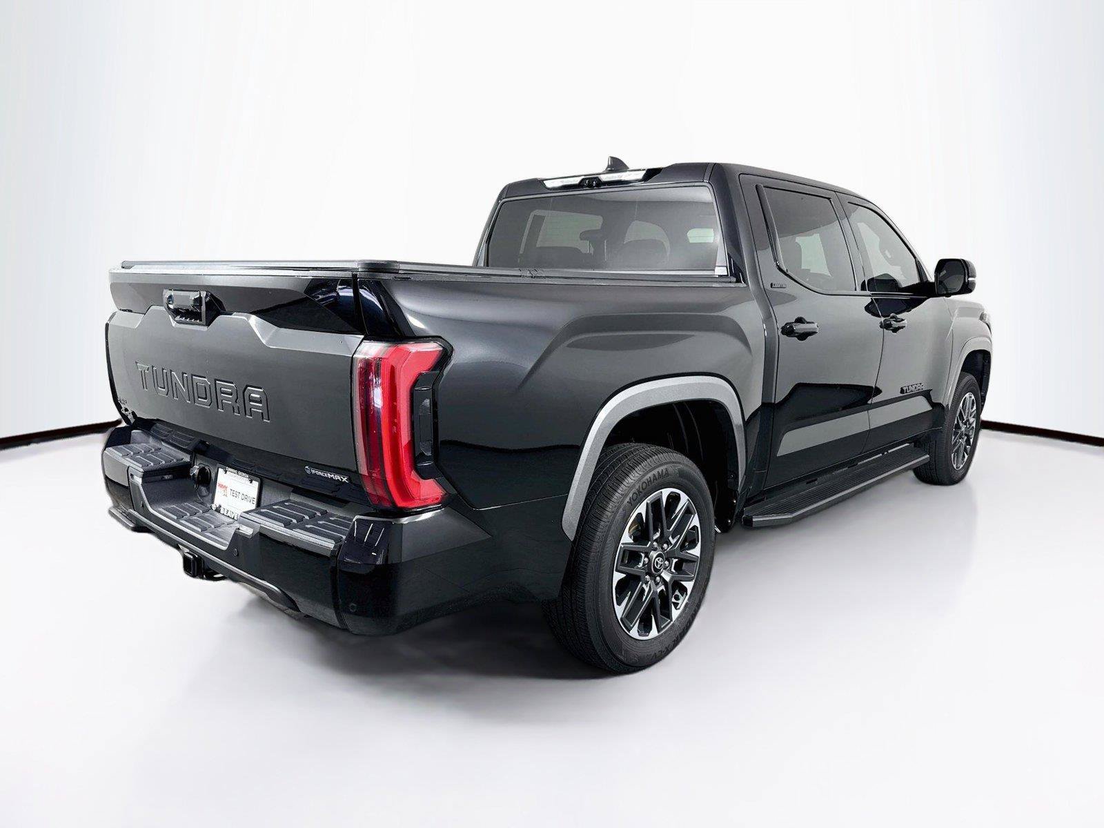Used 2025 Toyota Tundra Limited AWD/4WD image 2