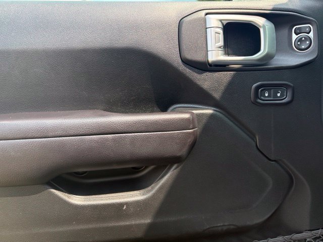 Used 2018 Jeep Wrangler Unlimited Sport S AWD/4WD image 22