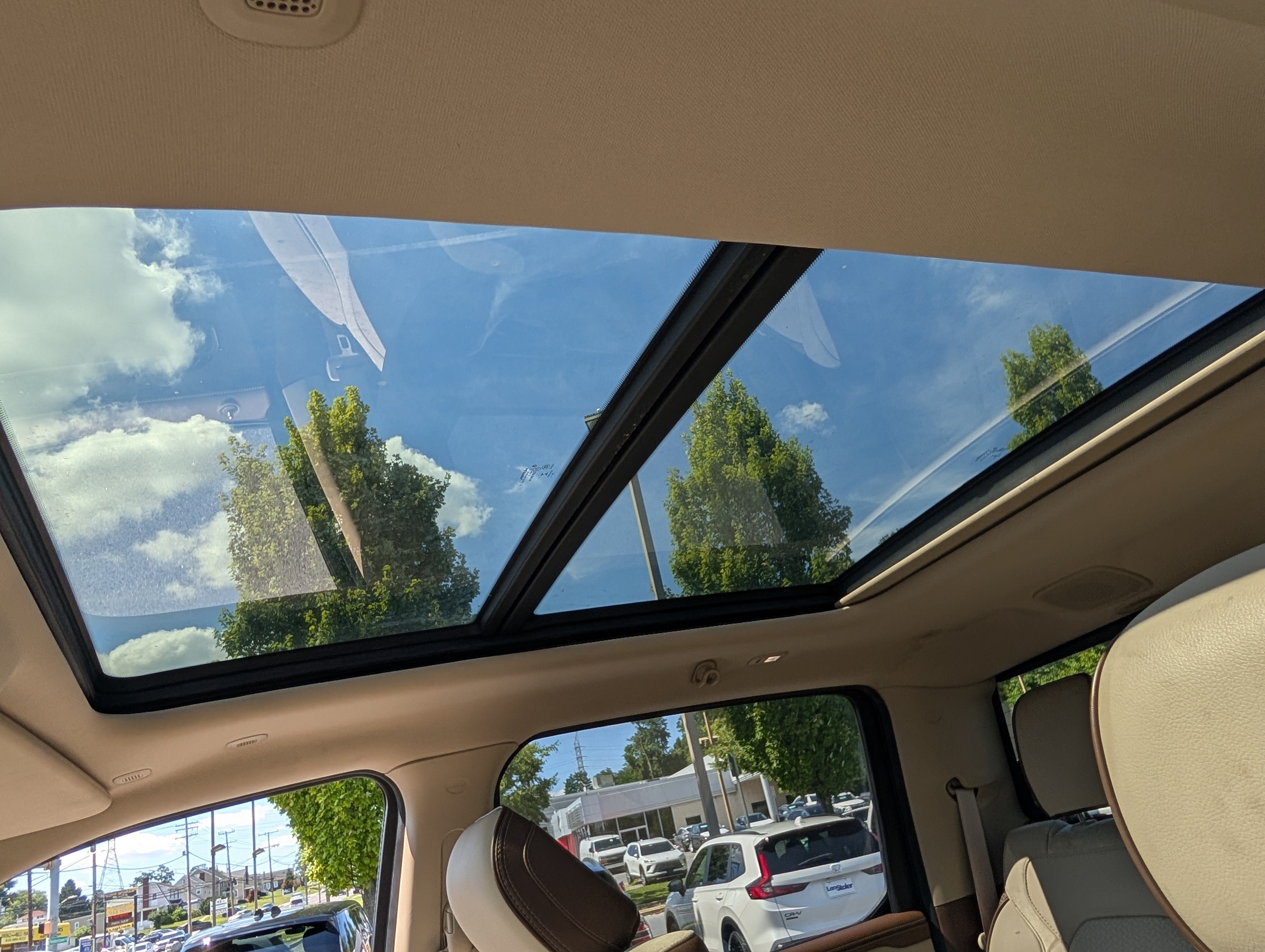 Used 2020 RAM 1500 Laramie AWD/4WD image 18