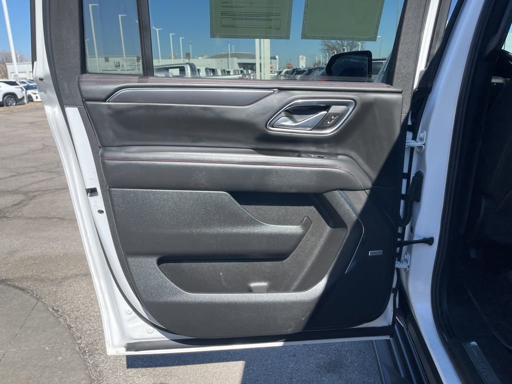 Certified 2024 Chevrolet Suburban RST w/ Luxury Package image 23