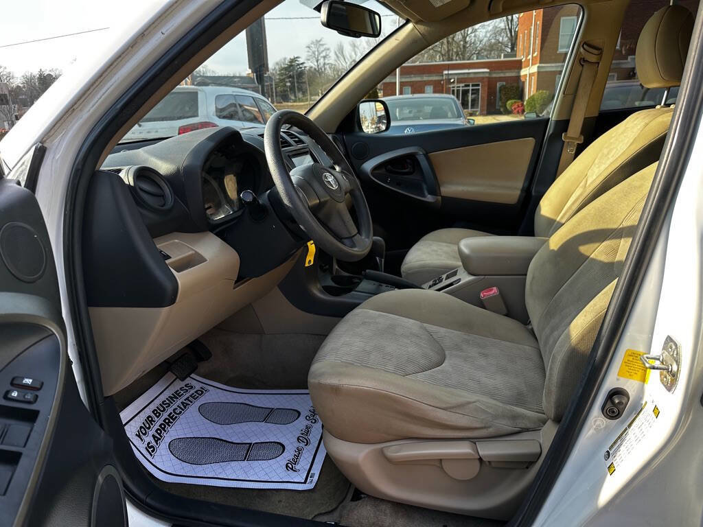 Used 2011 Toyota RAV4 2WD image 10