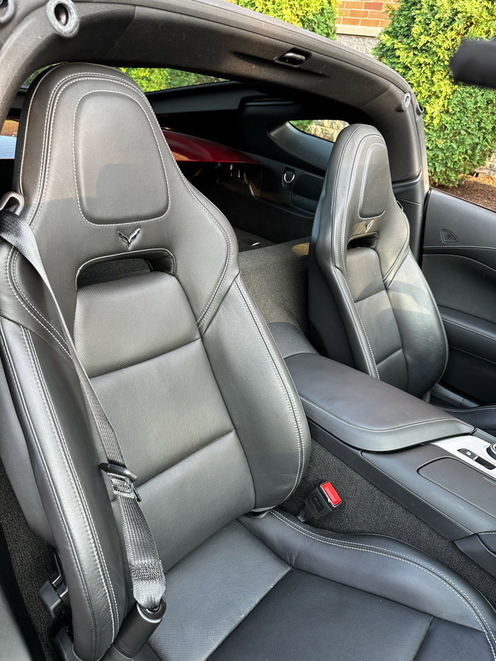 Used 2019 Chevrolet Corvette Stingray Coupe w/ 2LT Preferred Equipment Group image 31