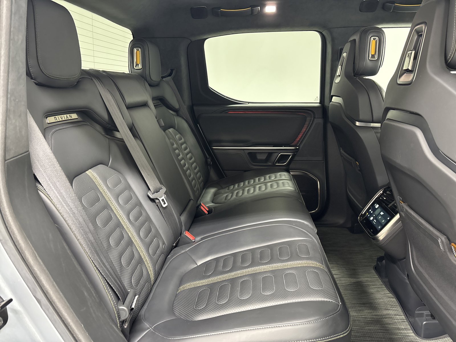 Used 2023 Rivian R1T Adventure image 22