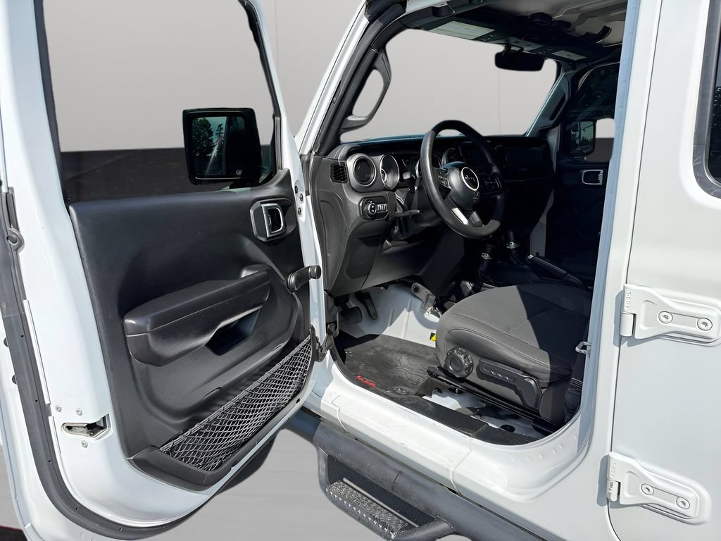 Used 2021 Jeep Gladiator Sport AWD/4WD image 15