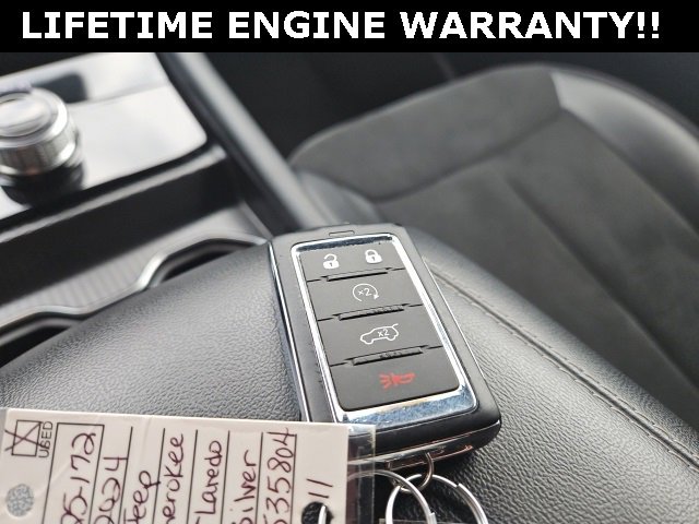 Used 2024 Jeep Grand Cherokee L Laredo image 27