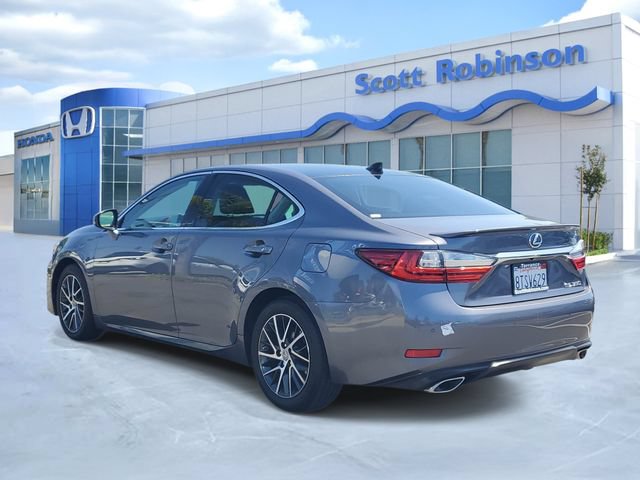 Used 2017 Lexus ES 350 w/ Navigation System Package FWD image 3