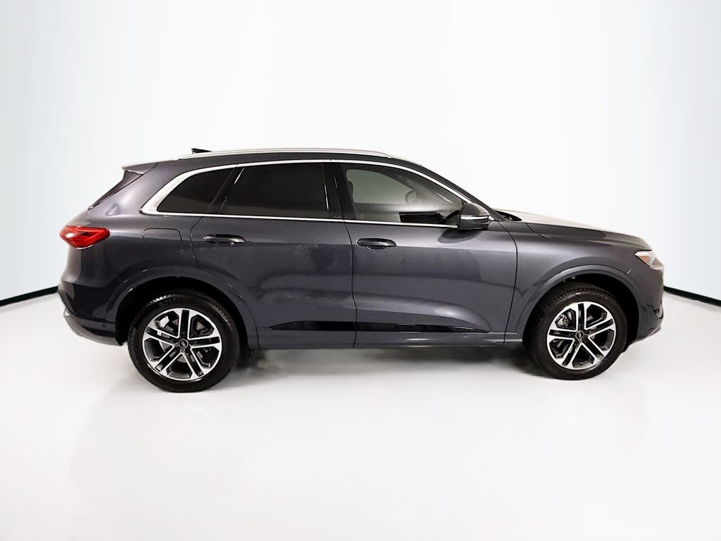 Certified 2025 Audi Q5 Premium w/ Premium Plus AWD/4WD image 4