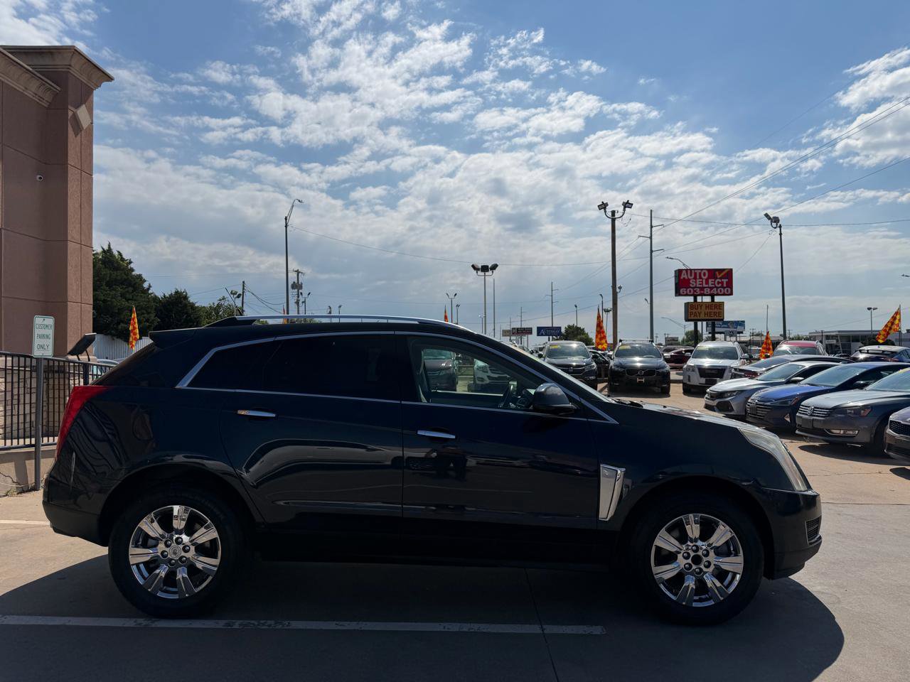 Used 2014 Cadillac SRX Luxury FWD image 4