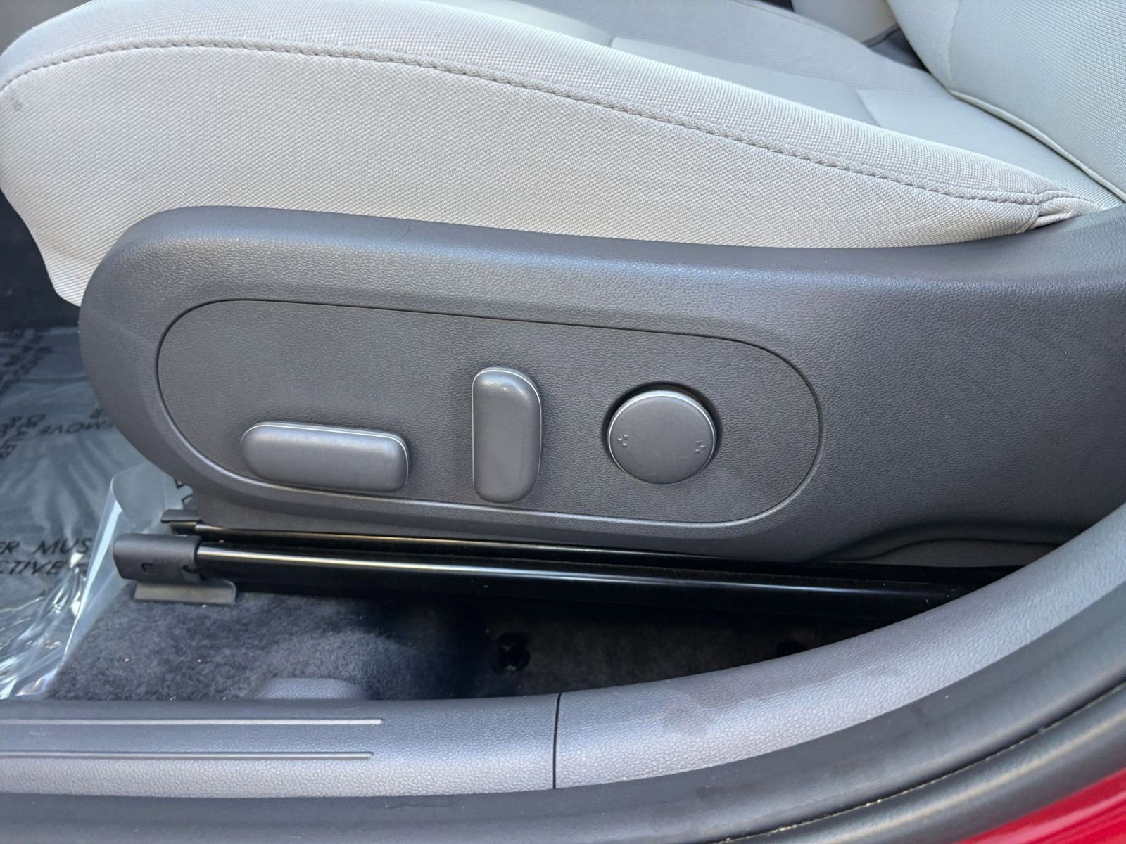 Used 2025 Hyundai Kona SEL image 23