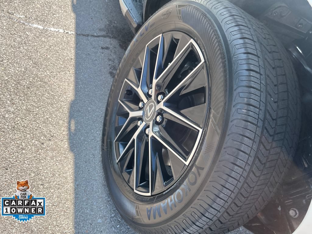 Used 2026 Lexus GX 550 w/ Accessory Package (2T) AWD/4WD image 39