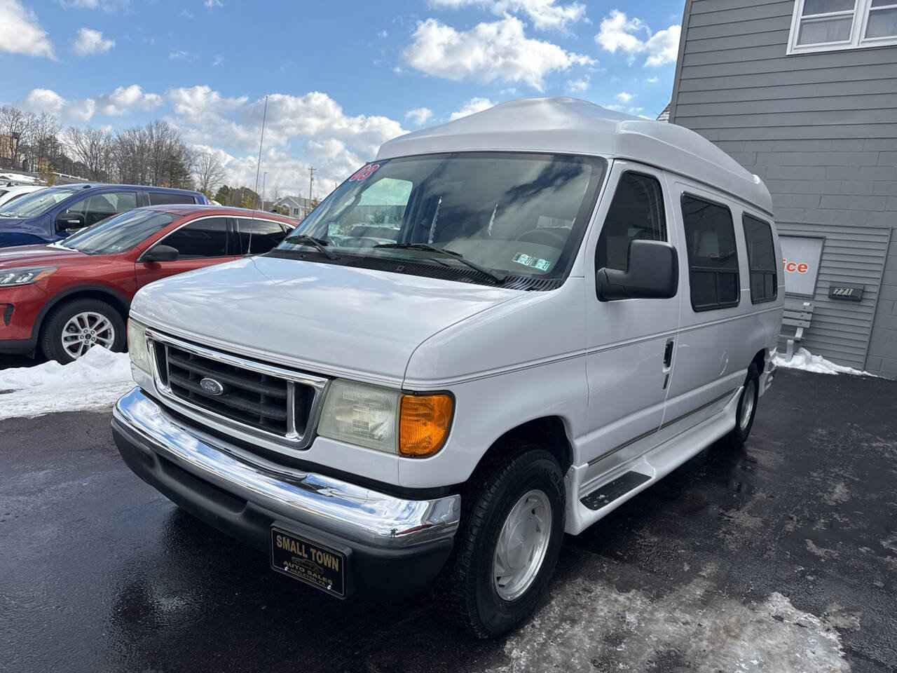 Used 2003 Ford E-150 and Econoline 150 image 3