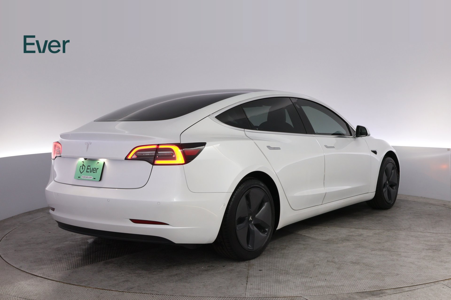Used 2020 Tesla Model 3 Standard Range RWD image 3
