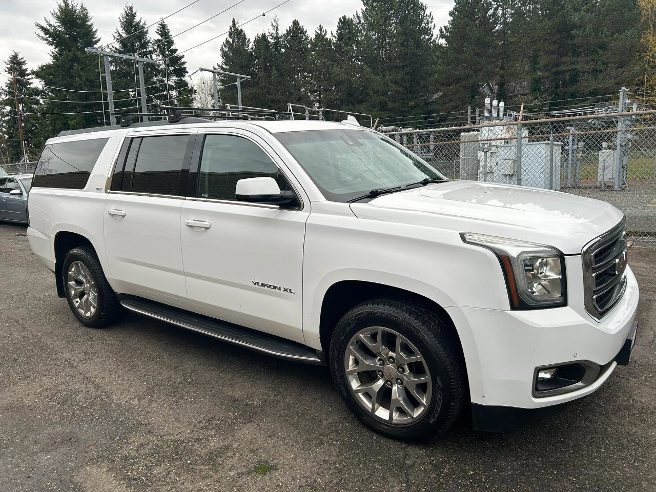 Used 2015 GMC Yukon XL SLT AWD/4WD image 3