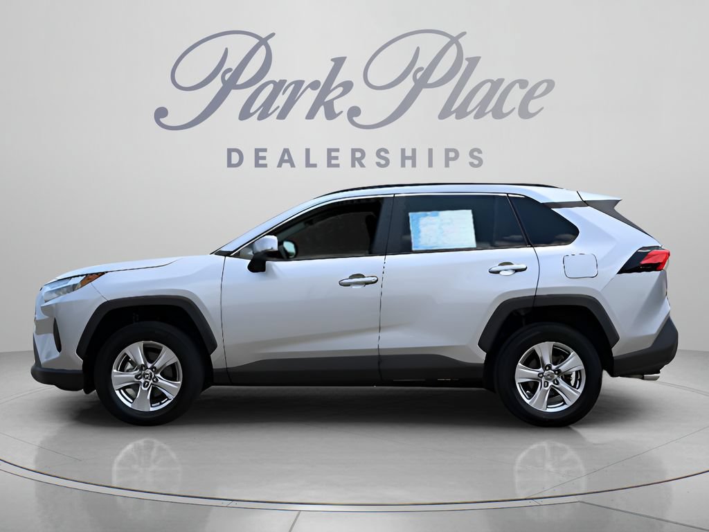 Used 2025 Toyota RAV4 XLE FWD image 2