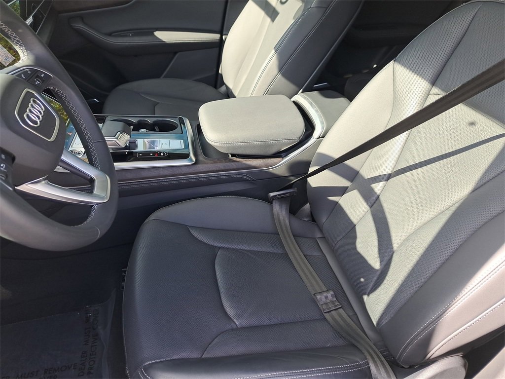 Certified 2023 Audi Q8 Prestige image 18
