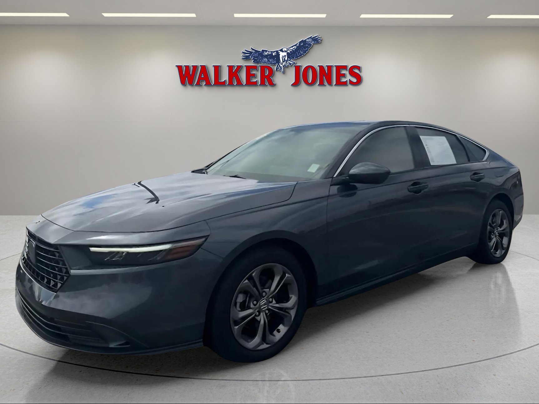 Used 2024 Honda Accord EX image 3