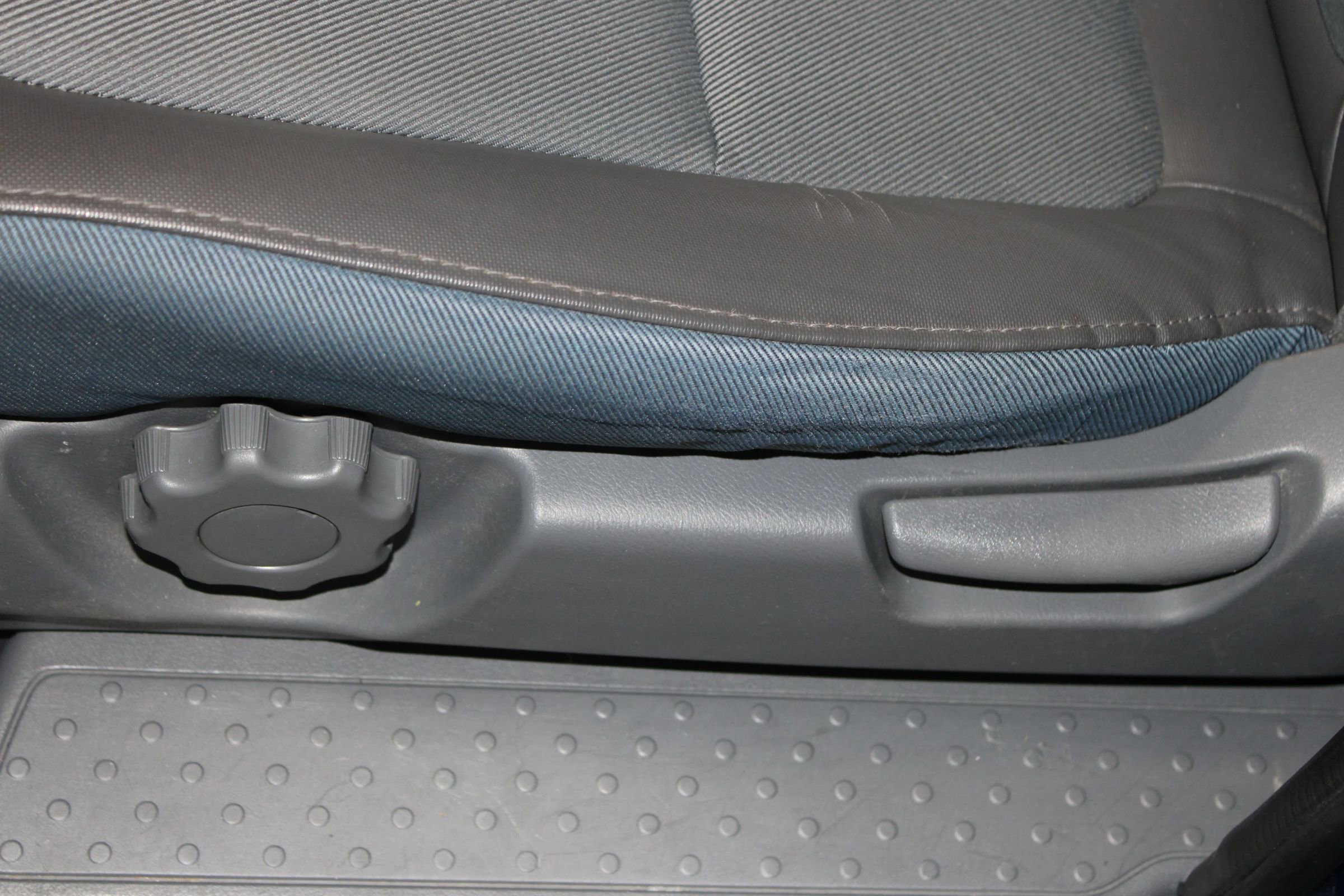 Used 2004 Honda Element EX image 7