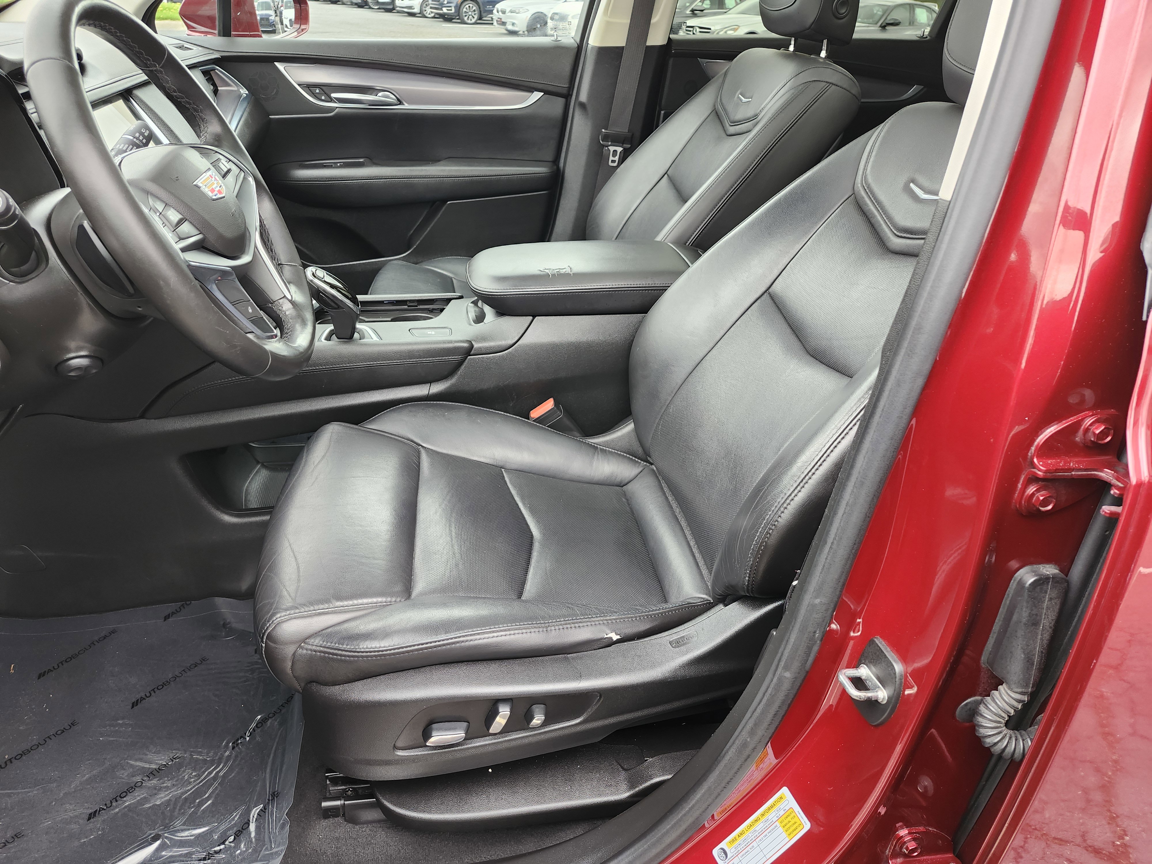 Used 2018 Cadillac XT5 Luxury image 27