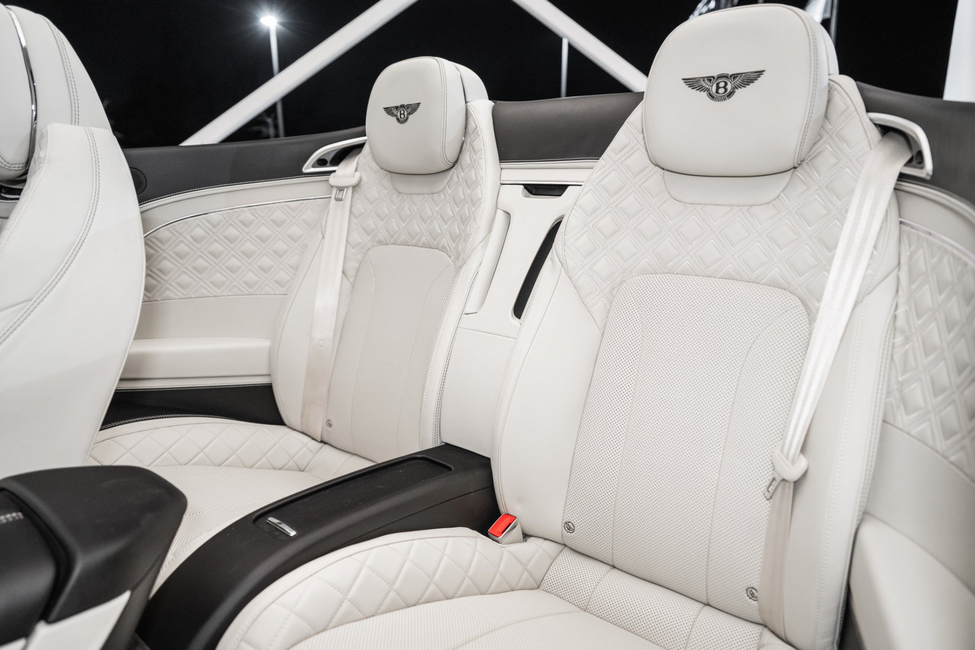 Certified 2020 Bentley Continental GT V8 AWD/4WD image 21