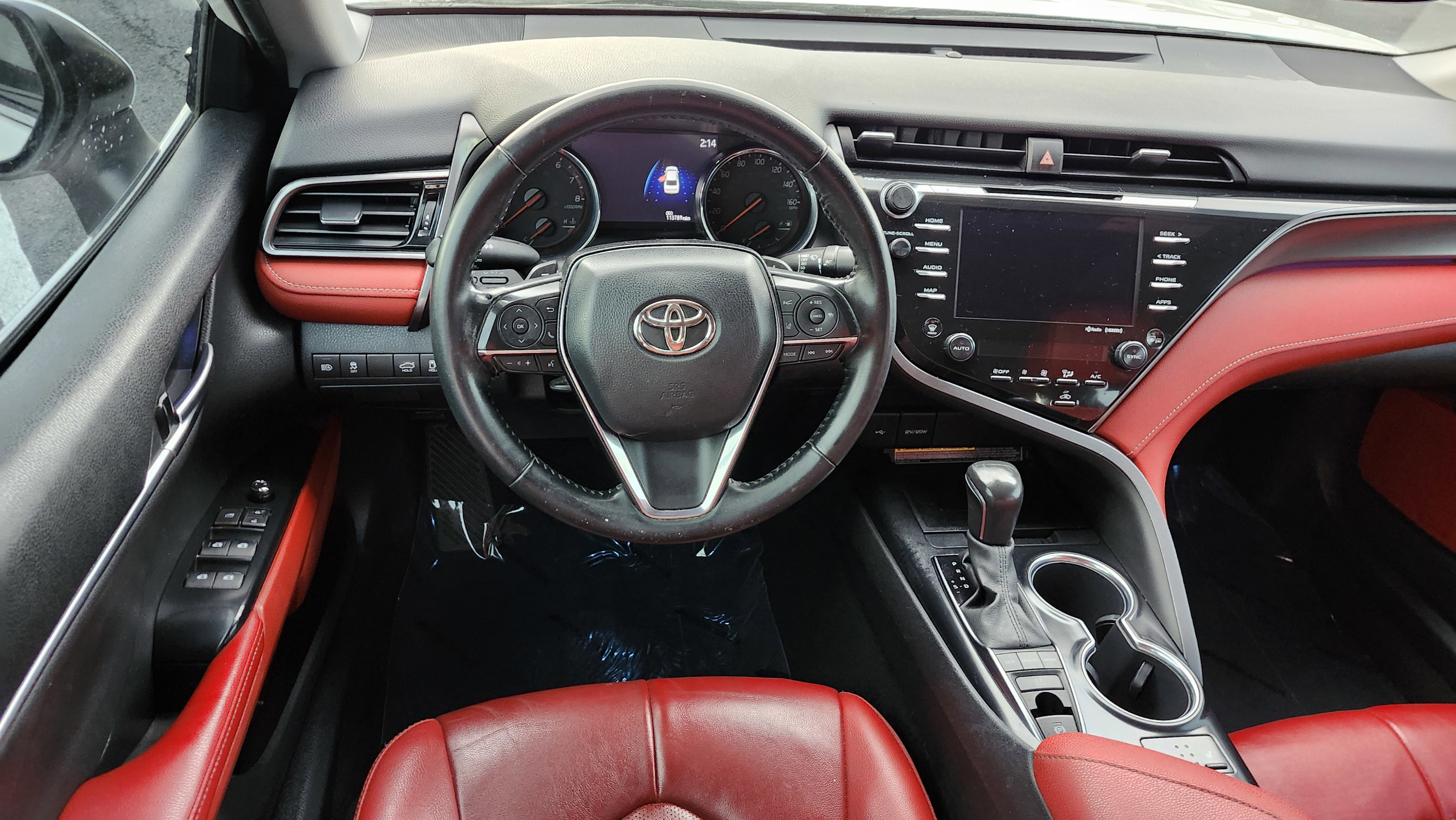 Used 2020 Toyota Camry XSE image 17