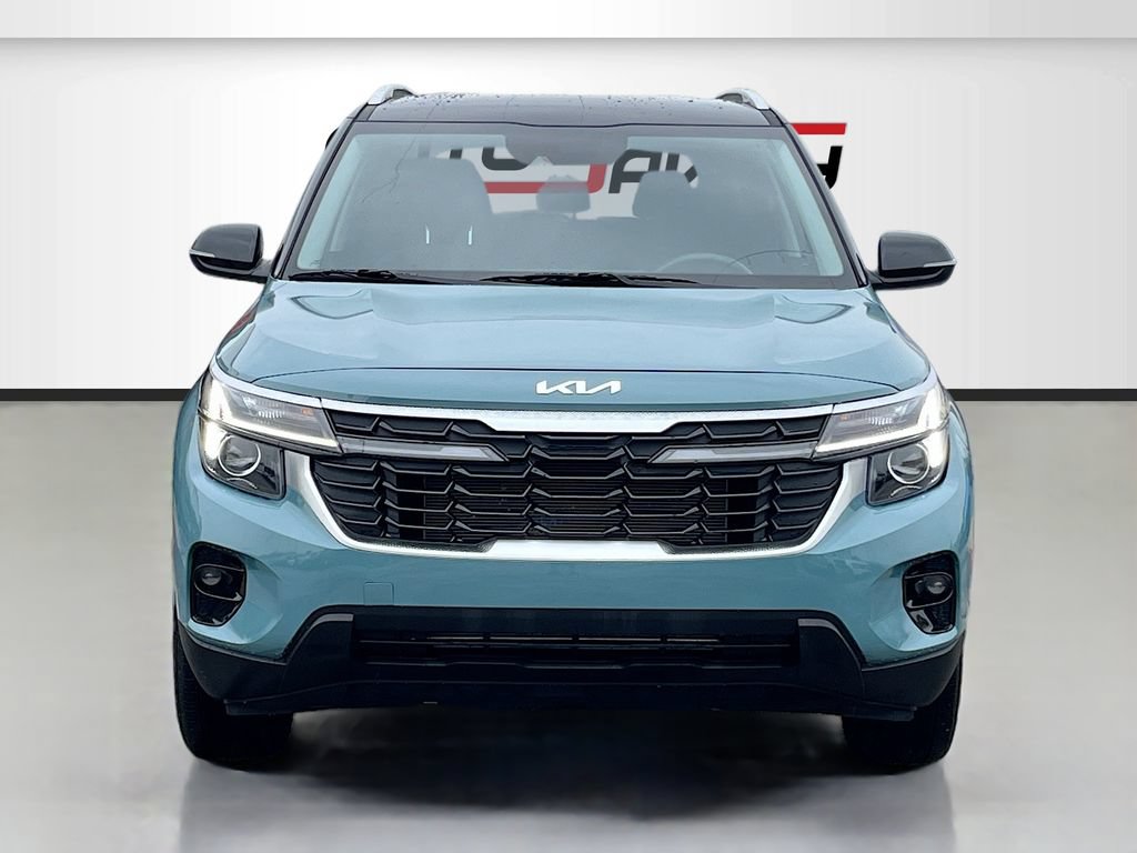 Used 2025 Kia Seltos S AWD/4WD image 2