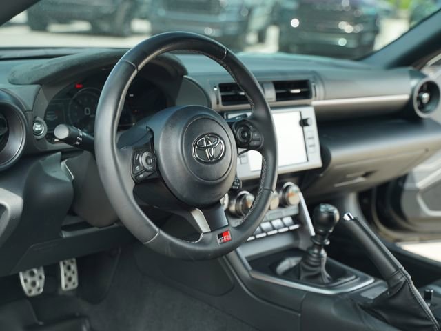 Used 2024 Toyota GR86 Premium RWD image 20