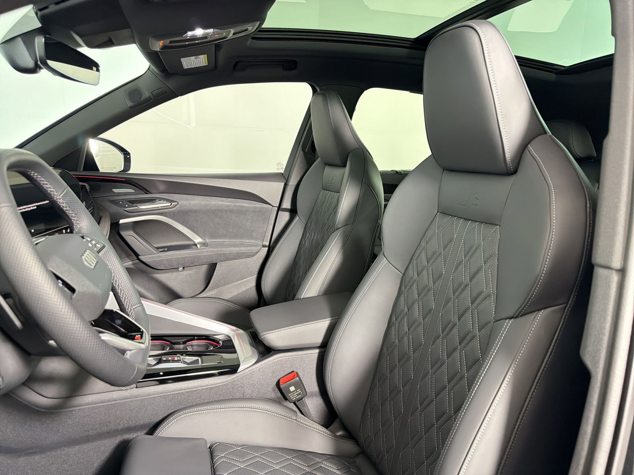 Certified 2025 Audi SQ5 Prestige w/ Prestige Package image 22