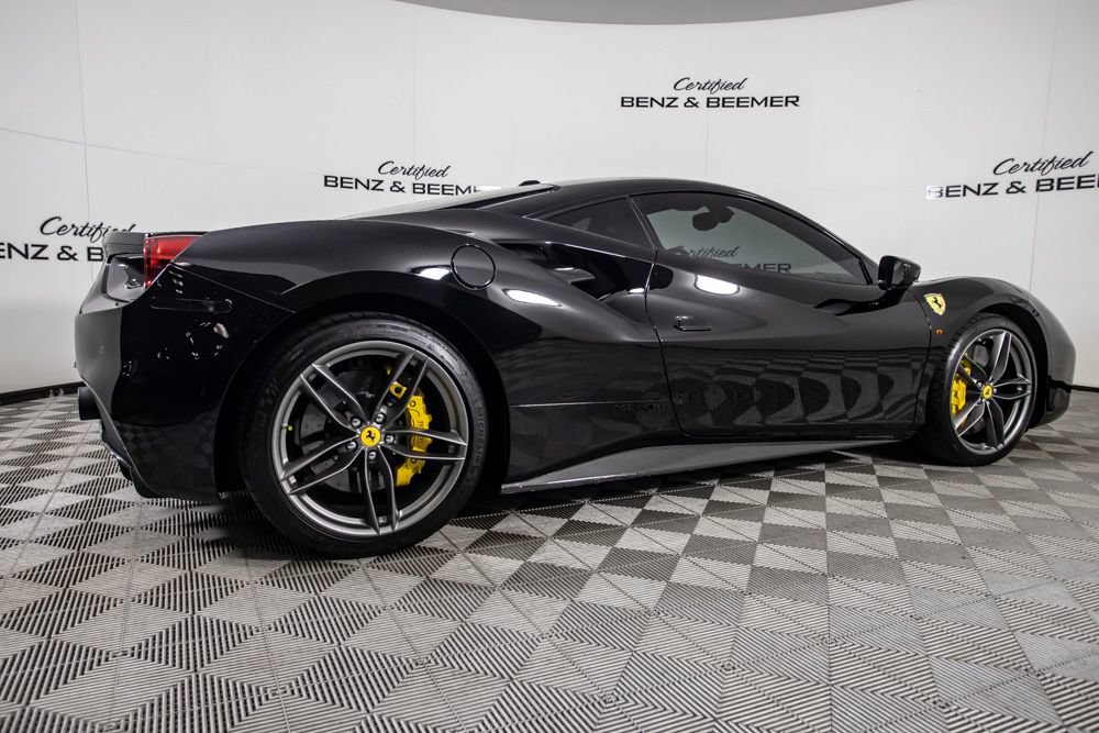 Used 2017 Ferrari 488 GTB RWD image 25