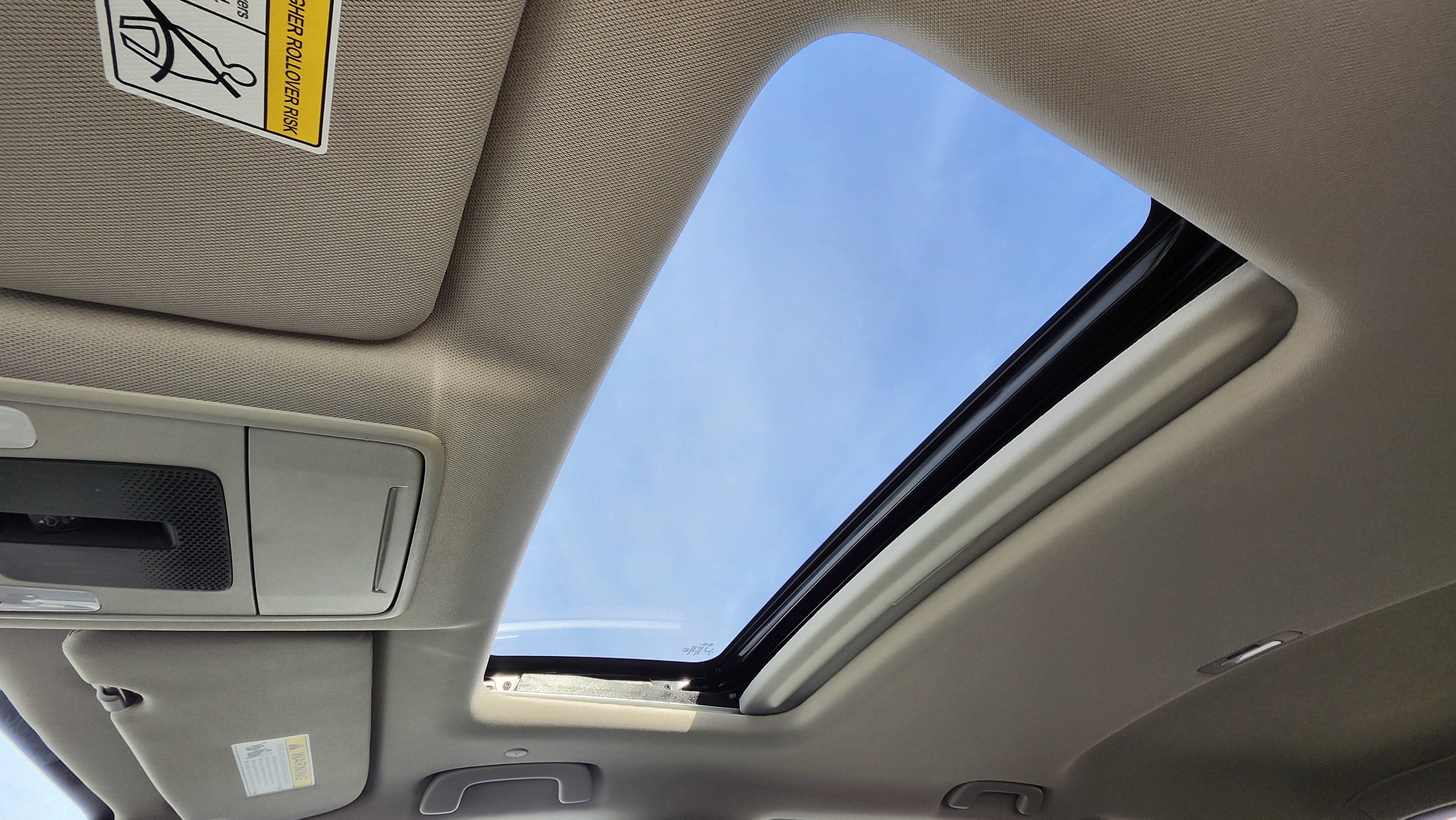 Used 2023 Honda CR-V EX-L image 2