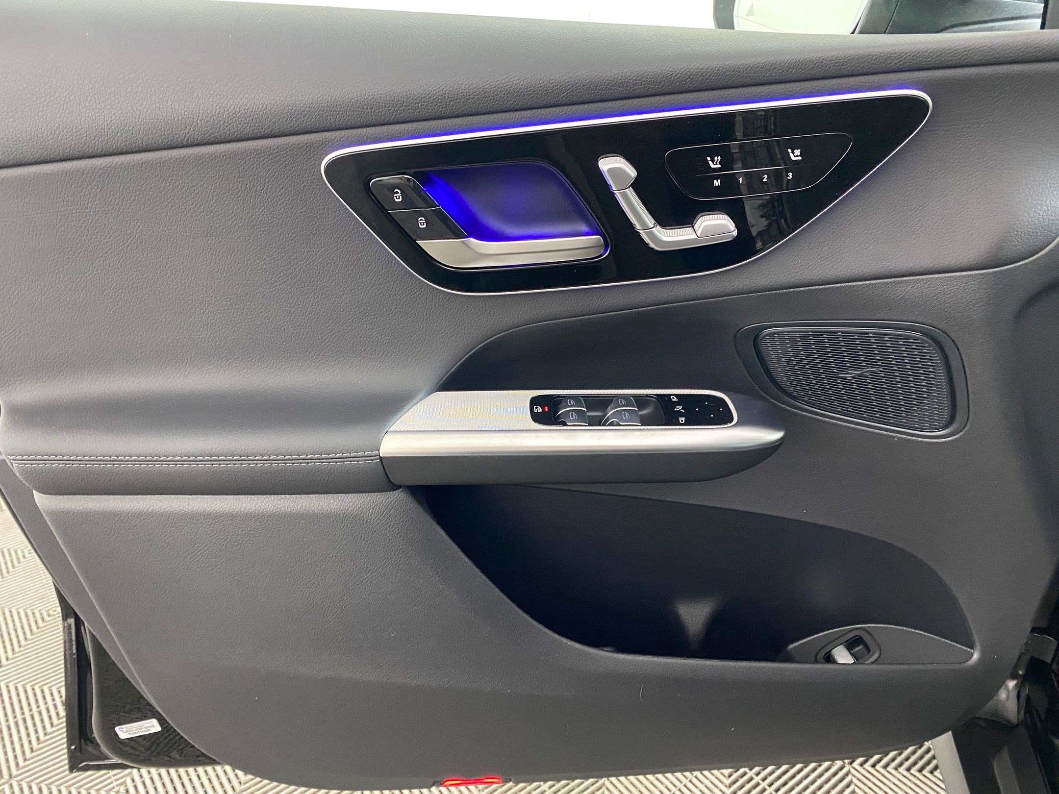 Used 2026 Mercedes-Benz GLC 300 4MATIC image 11