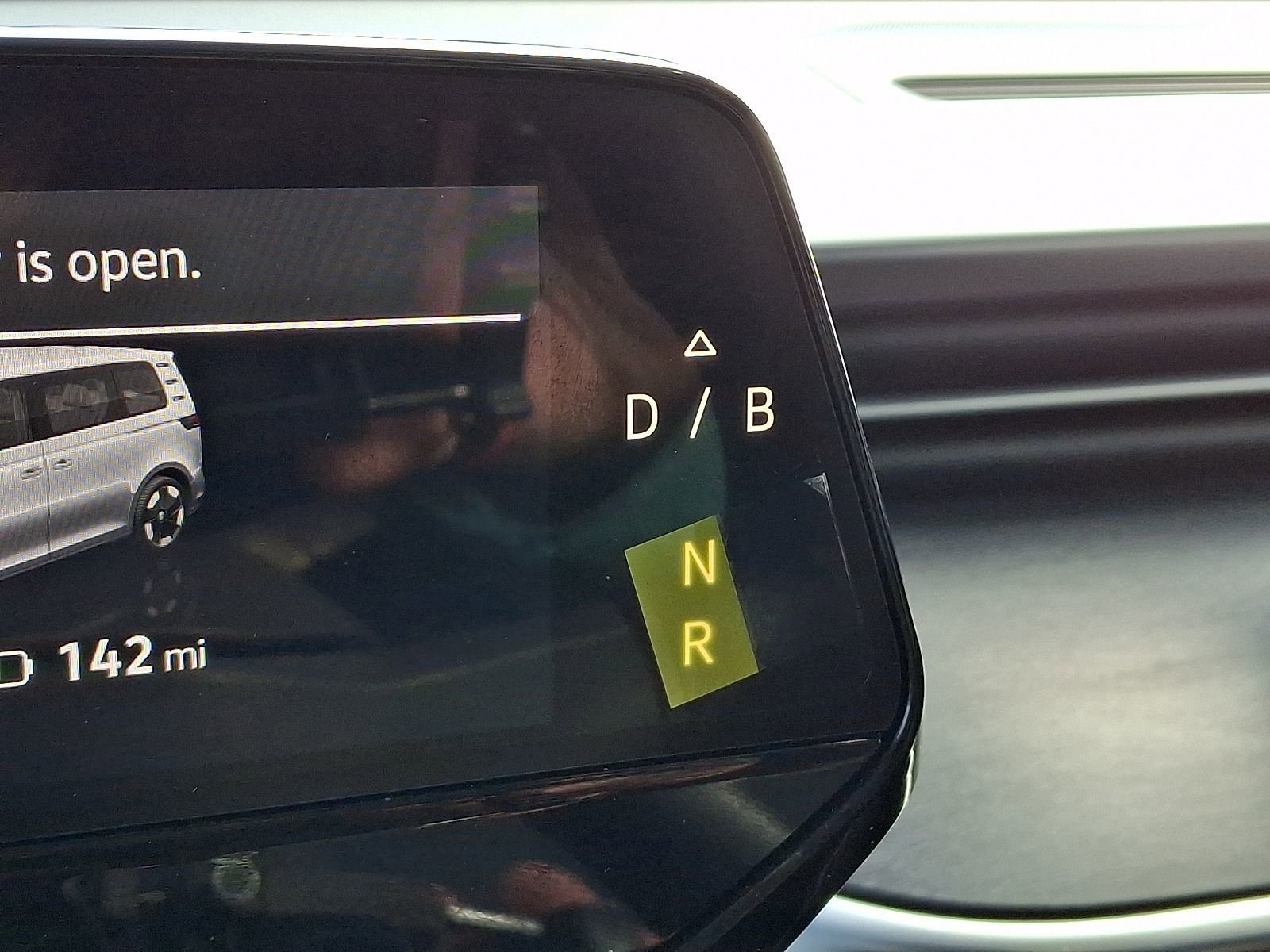 Used 2025 Volkswagen ID. Buzz Pro S Plus image 18