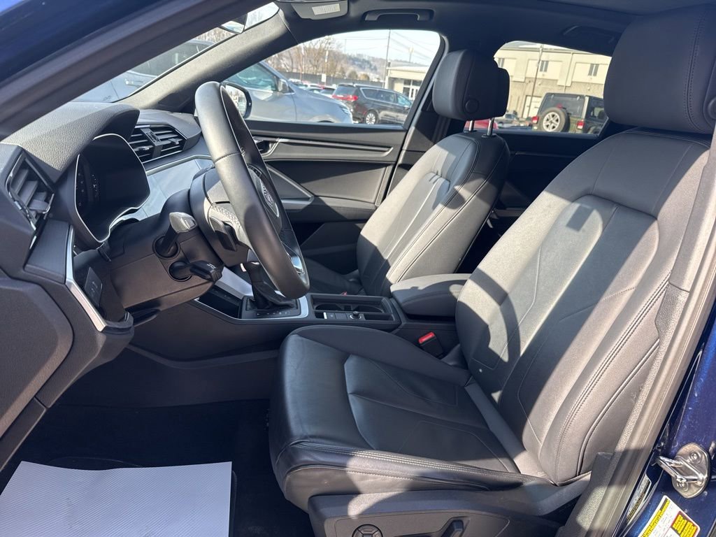 Used 2025 Audi Q3 2.0T Premium image 15