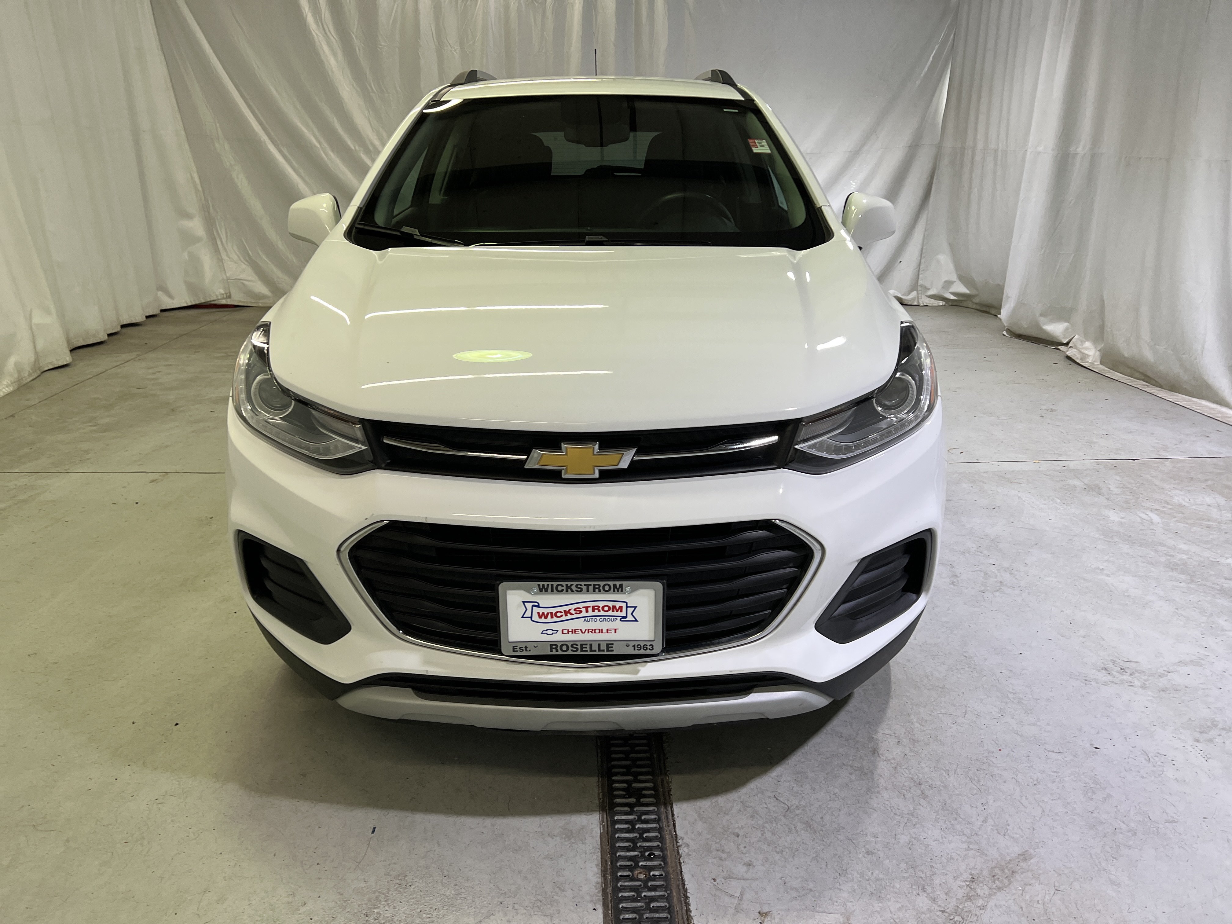 Certified 2021 Chevrolet Trax LT w/ LT Convenience Package AWD/4WD image 3