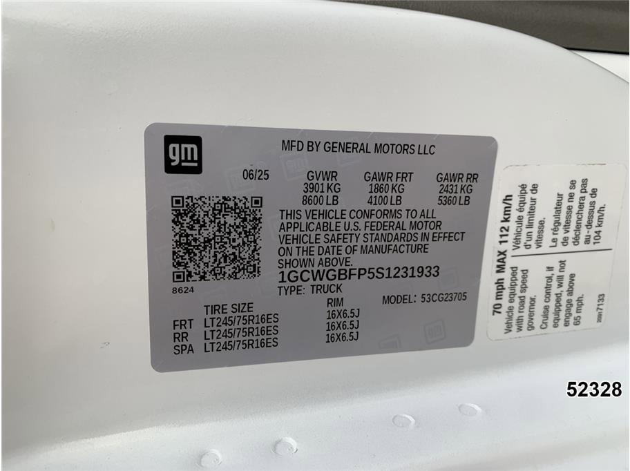 Used 2025 Chevrolet Express 2500 Extended w/ Communications Package image 18