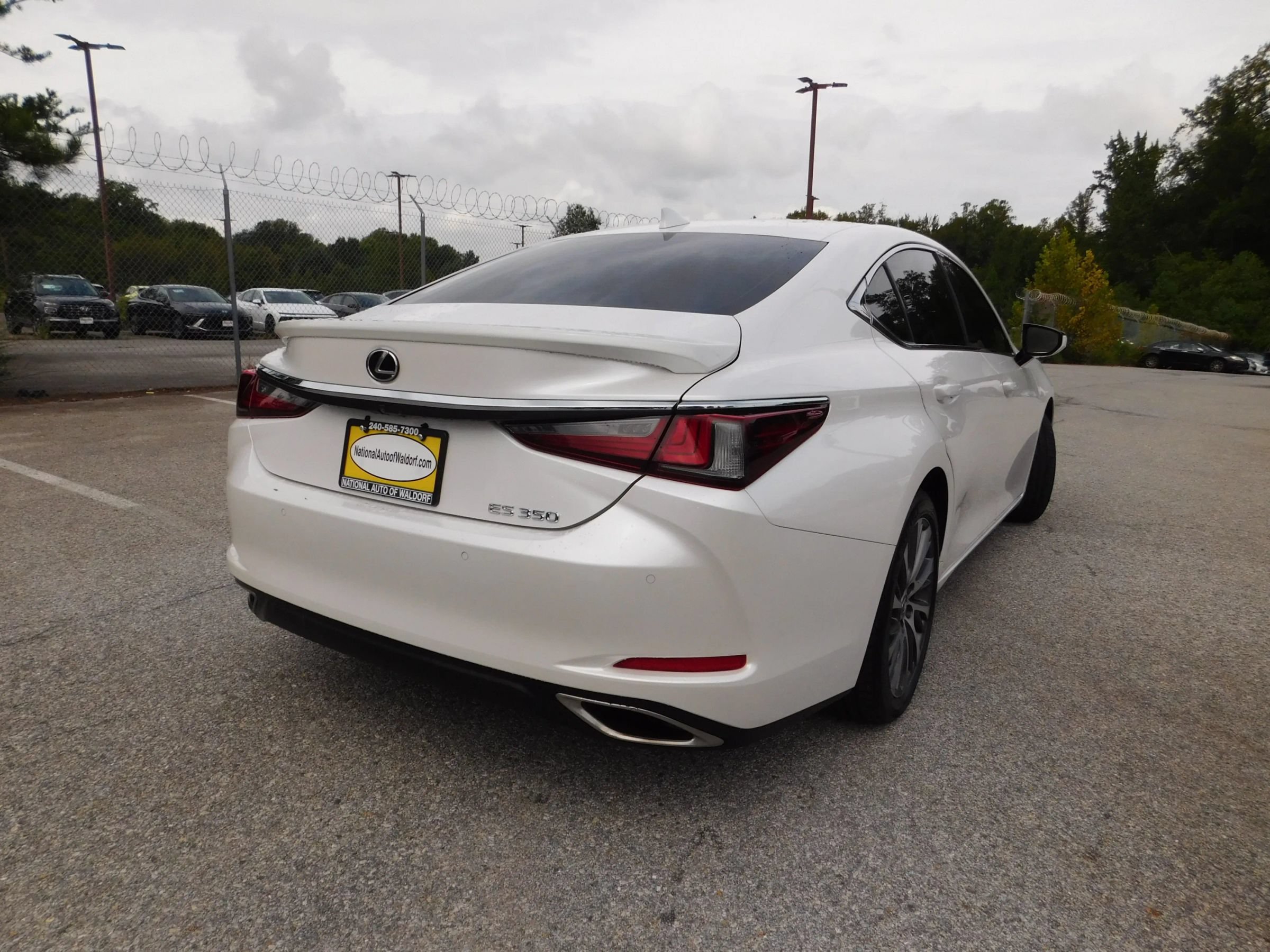 Used 2021 Lexus ES 350 w/ Premium Package FWD image 6