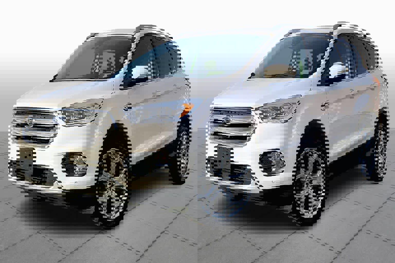 Used 2019 Ford Escape Titanium video 1