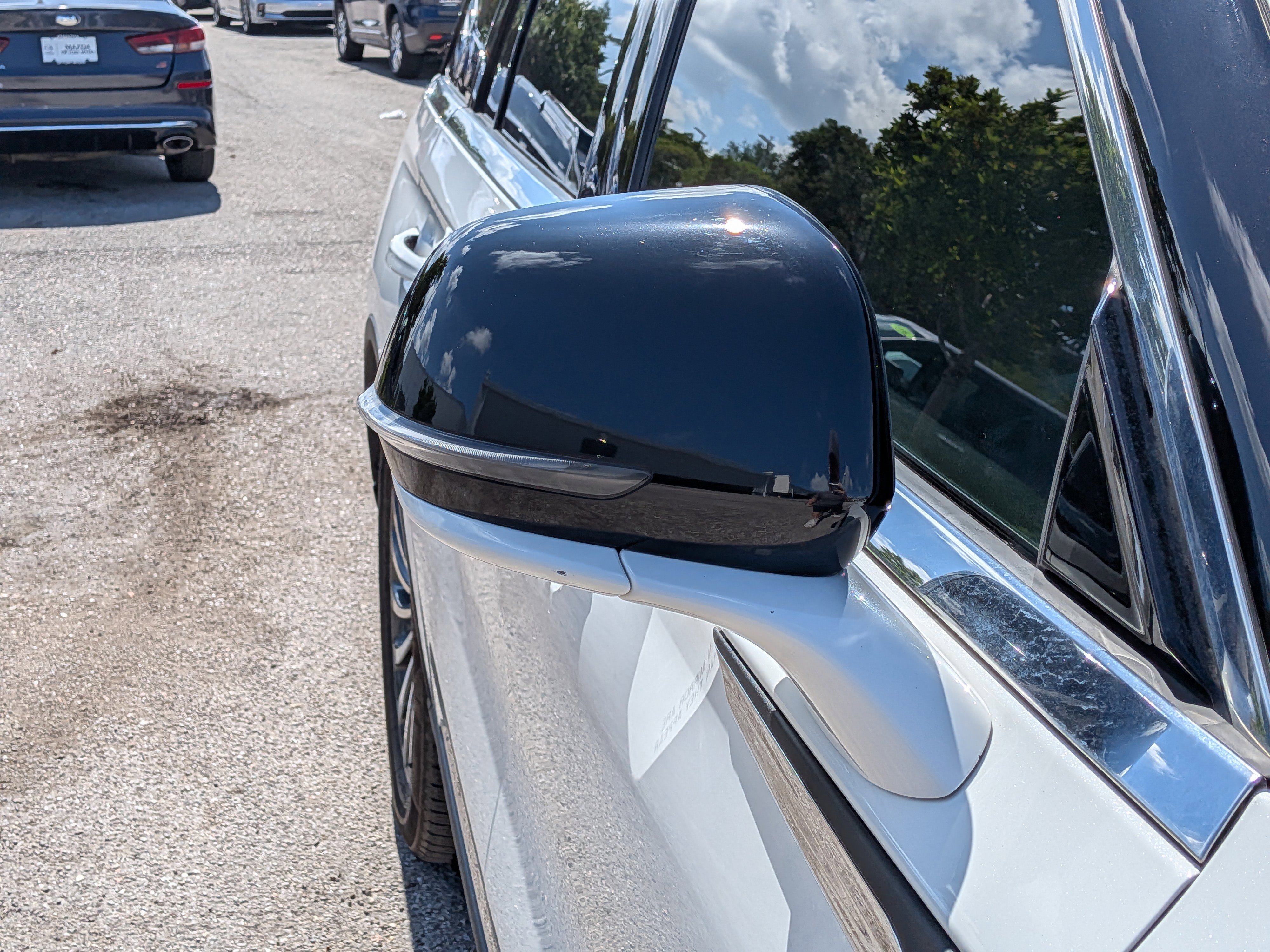 Used 2023 Lincoln Aviator 2WD w/ Premium Package image 12