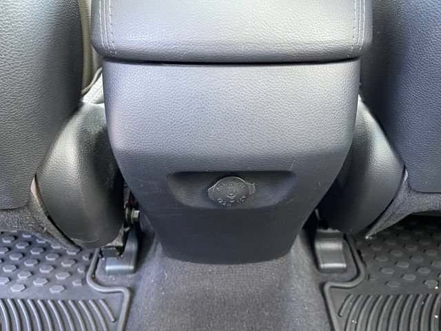 Used 2017 Hyundai Santa Fe AWD image 22