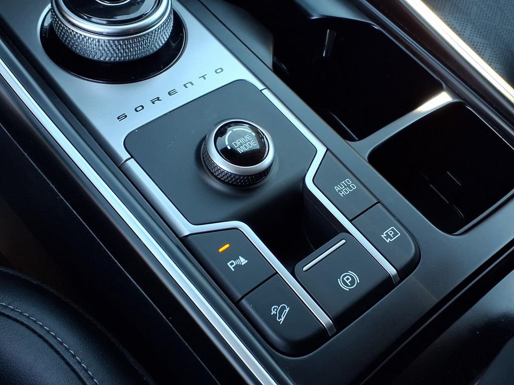 Certified 2023 Kia Sorento EX FWD image 19