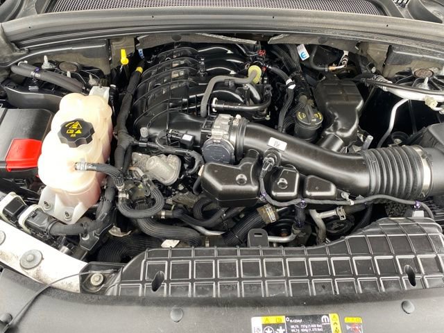 Used 2023 Jeep Grand Cherokee Limited AWD/4WD image 19