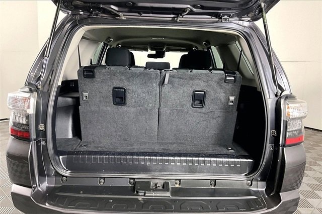 Used 2021 Toyota 4Runner SR5 image 31